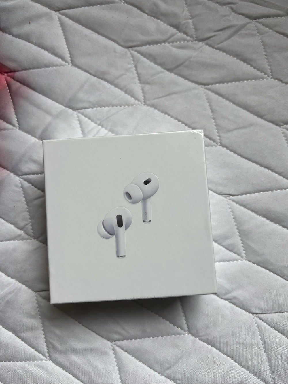 Apple AirPods Pro (2nd Gen) Charging Case Box - White - Picture 2 of 3